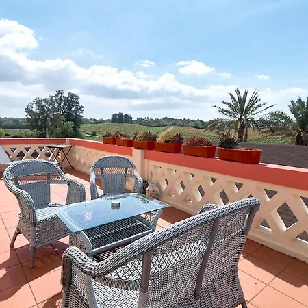 Летний дом Quinta Dos Vales Wine Estate Эштомбар