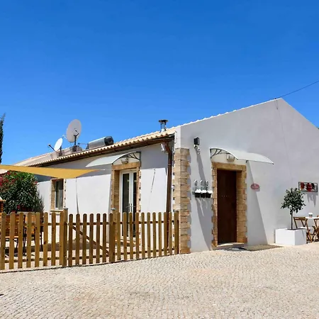 Quinta Dos Vales Wine Estate