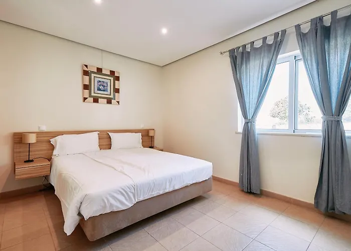 Landhuis Quinta Dos Vales Wine Estate *